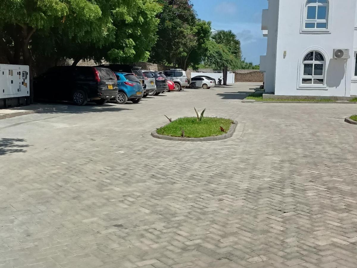 Havenhouse Kijani - 1 Bedroom Beach Apartment With Swimming Pool Malindi Exterior photo